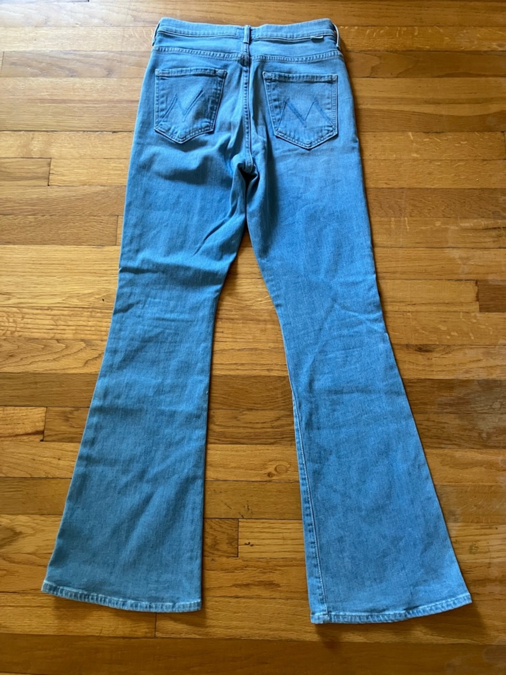 MOTHER High Waisted Weekender Skimp Jeans in Hold My Hand - Size 28 - Picture 6 of 12